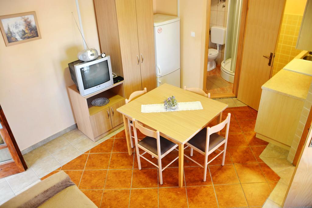 Apartments Joza Vir Zewnętrze zdjęcie